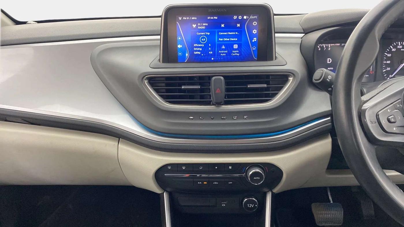 2022 Tata ALTROZ XZA, Petrol, Automatic, 9,080 km, Air Conditioner