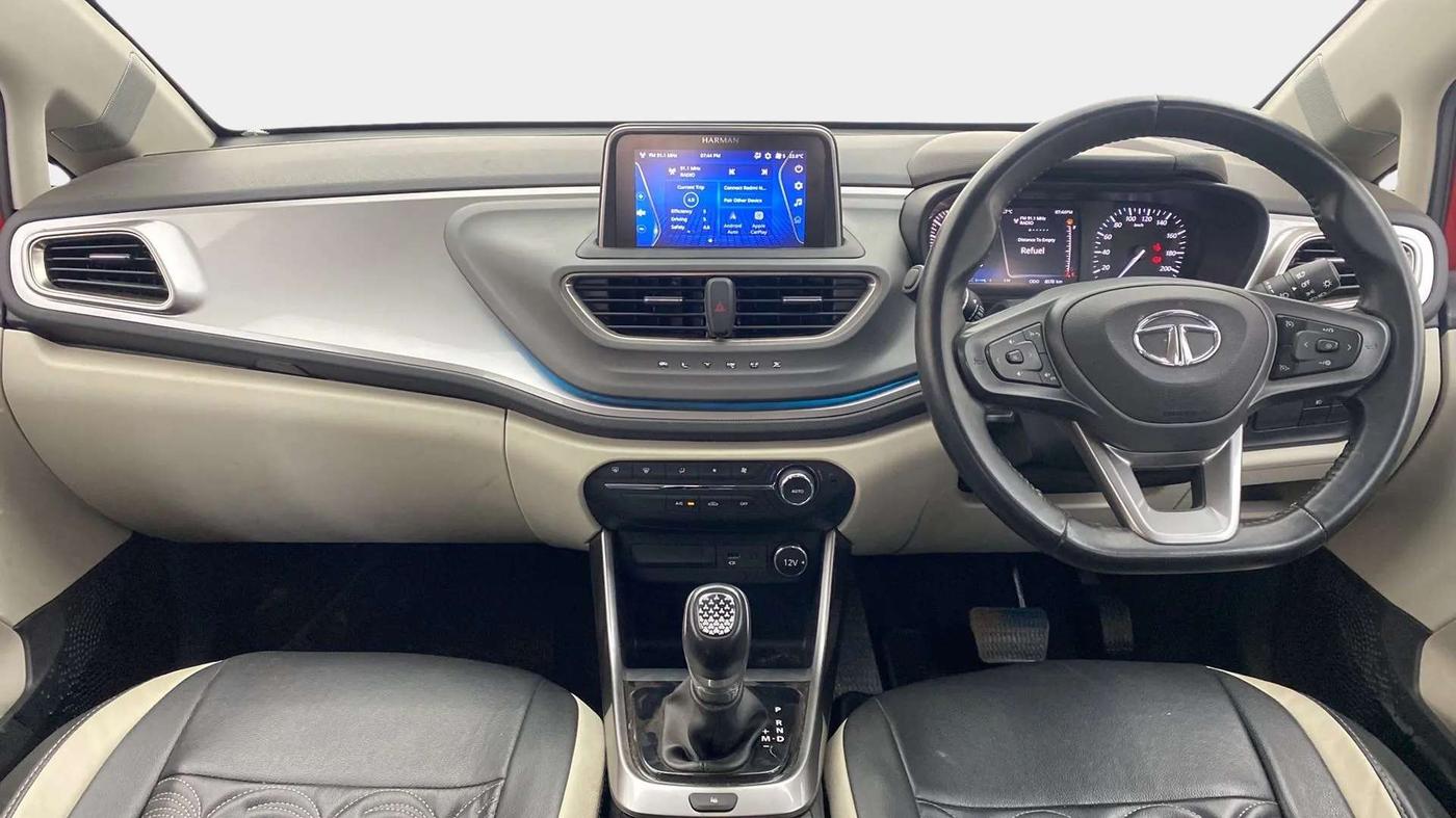 2022 Tata ALTROZ XZA, Petrol, Automatic, 9,080 km, Dashboard