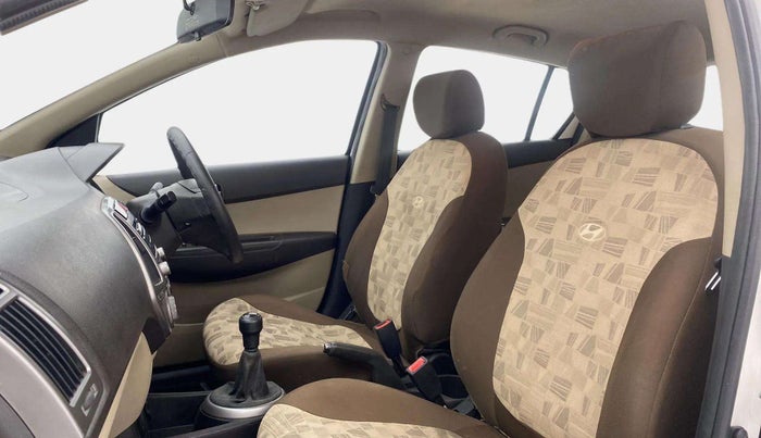 2014 Hyundai i20 MAGNA (O) 1.2, Petrol, Manual, 44,267 km, Right Side Front Door Cabin