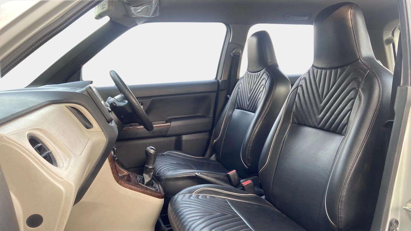 2019 Maruti New Wagon-R VXI 1.0, Petrol, Manual, 99,037 km, Right Side Front Door Cabin