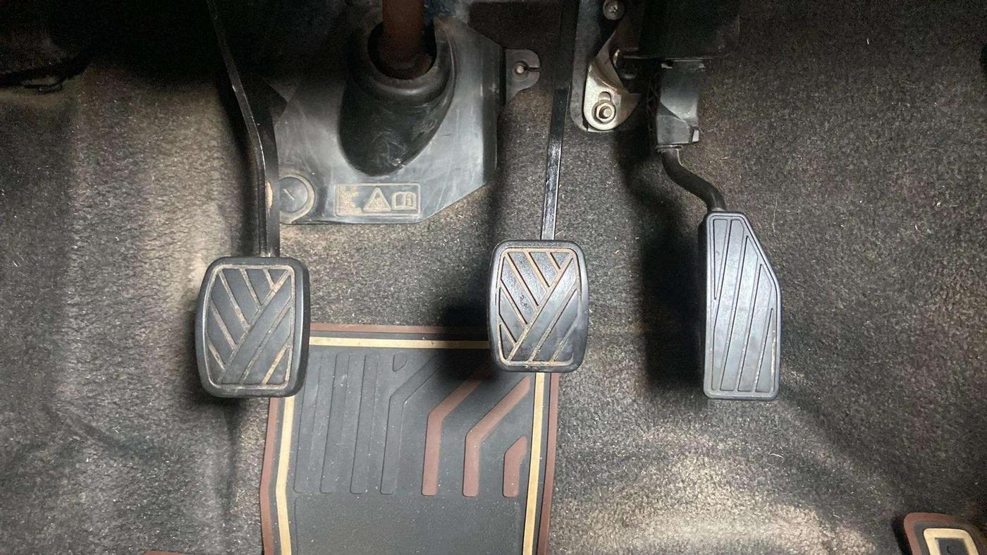 2019 Maruti New Wagon-R VXI 1.0, Petrol, Manual, 99,037 km, Pedals