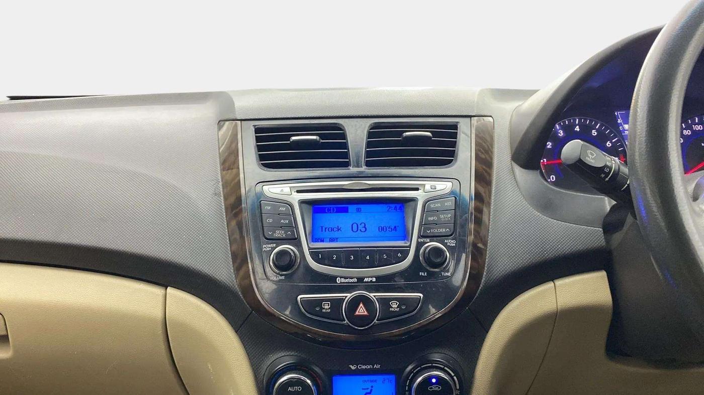 2013 Hyundai Verna FLUIDIC 1.6 VTVT EX, Petrol, Manual, 66,281 km, Air Conditioner