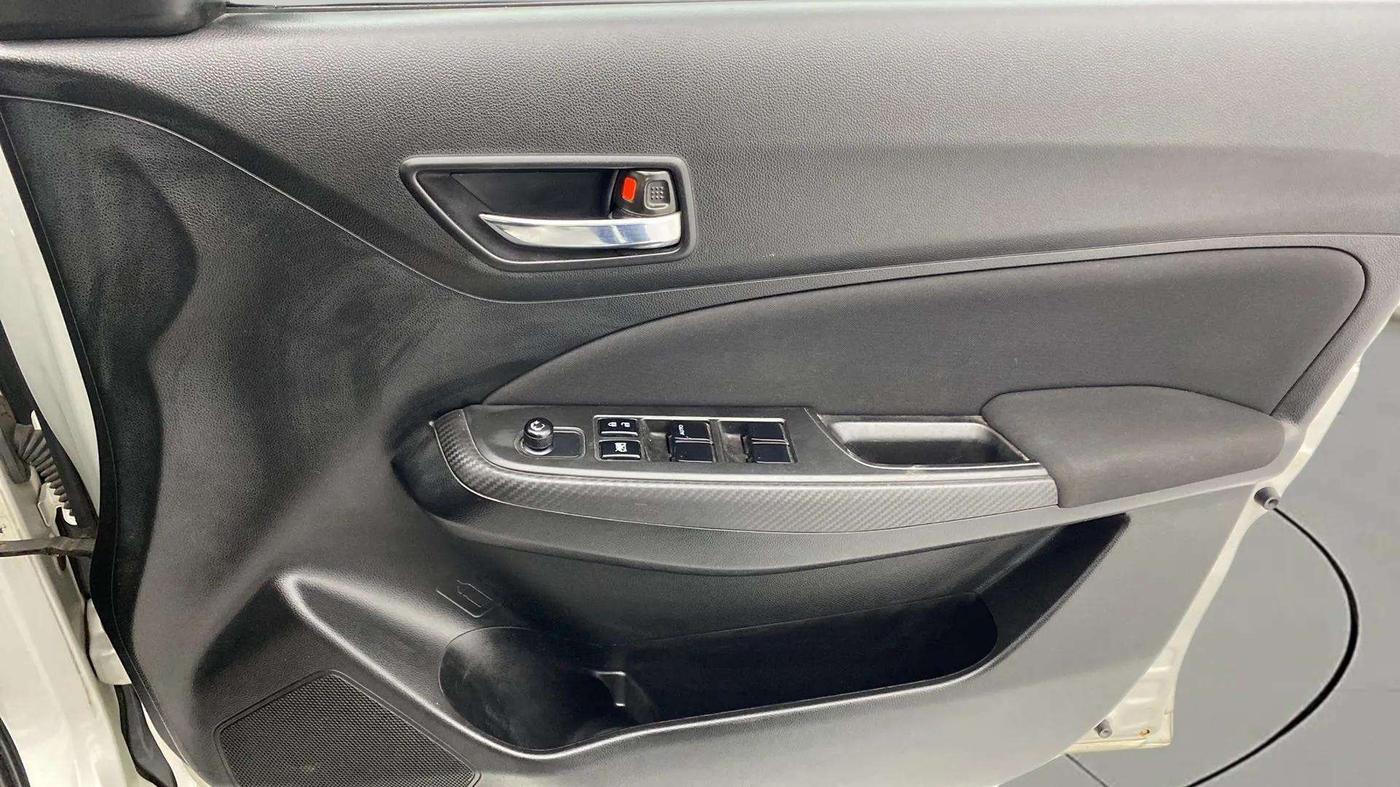 2019 Maruti Swift VXI, Petrol, Manual, 45,453 km, Driver Side Door Panels Control
