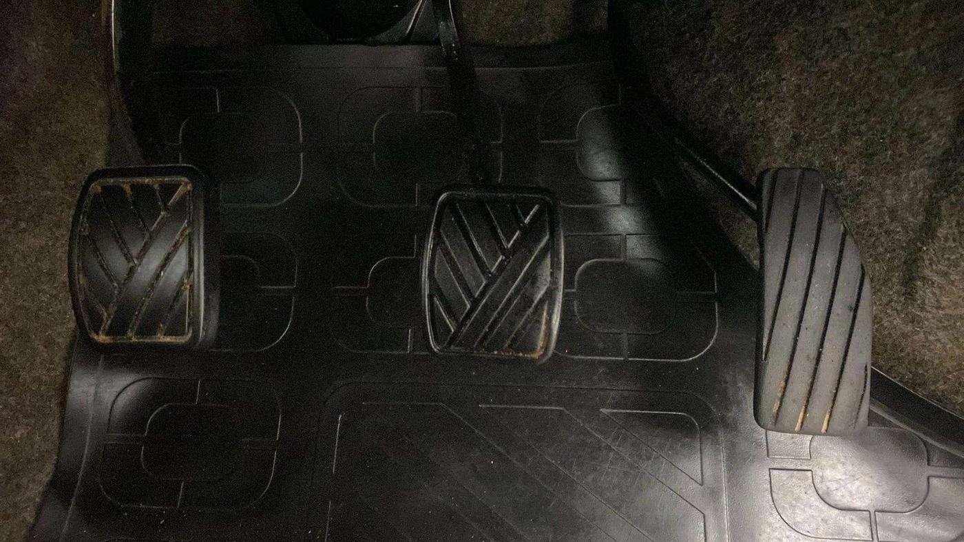 2012 Maruti Wagon R 1.0 VXI, Petrol, Manual, 73,114 km, Pedals