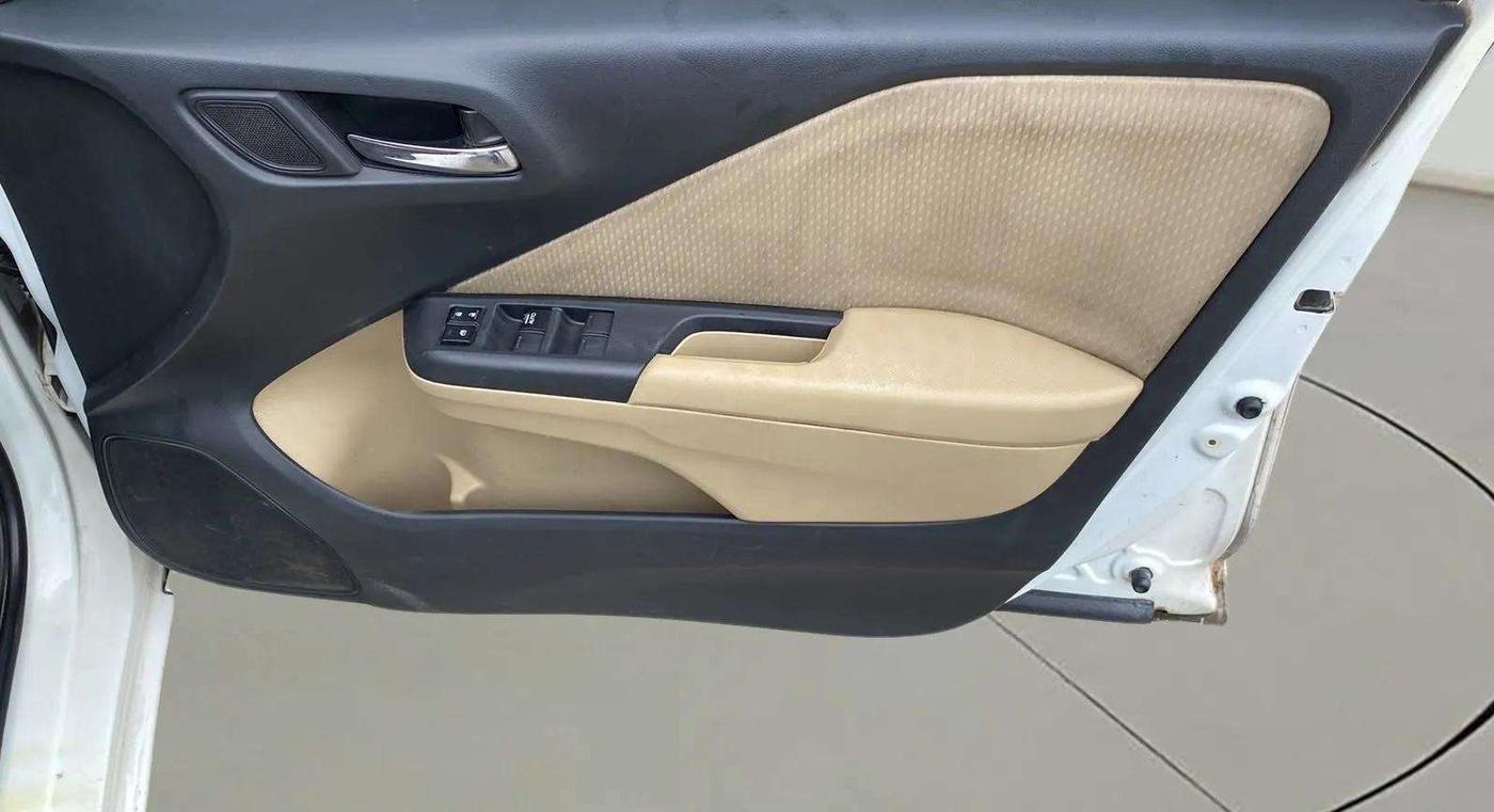 2018 Honda City 1.5L I-DTEC SV, Diesel, Manual, 80,664 km, Driver Side Door Panels Control