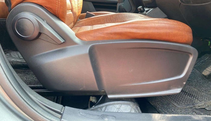 2022 Tata PUNCH PURE MT, Petrol, Manual, 45,440 km, Driver Side Adjustment Panel