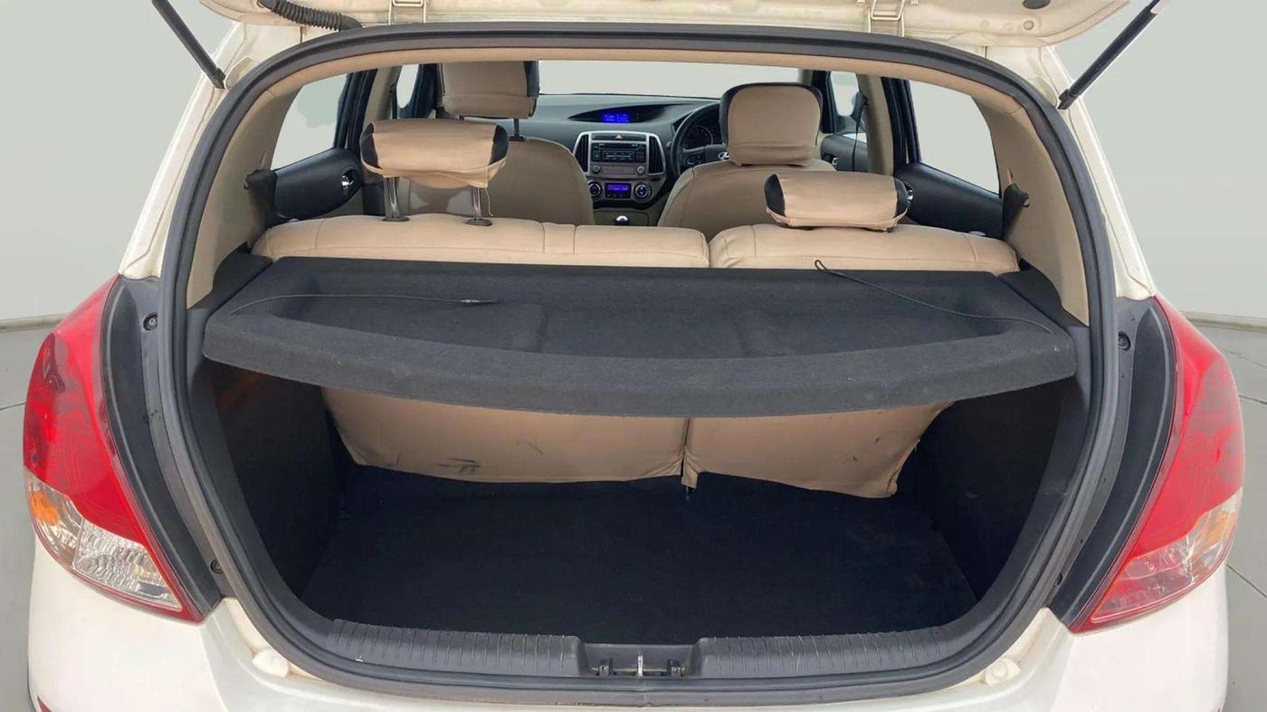 2013 Hyundai i20 SPORTZ 1.2, Petrol, Manual, 44,445 km, Boot Inside