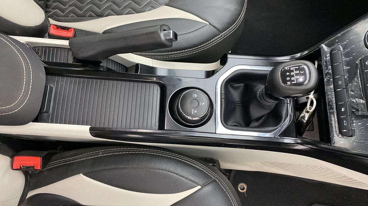 2022 Tata NEXON XZ PLUS PETROL, Petrol, Manual, 24,586 km, Gear Lever