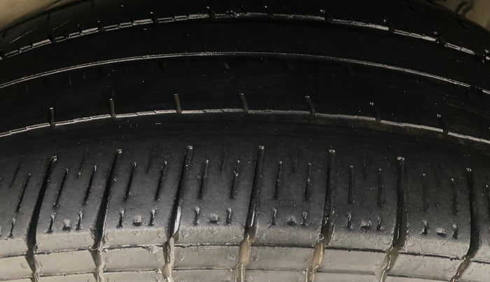 2018 Mahindra XUV500 W9 AT, Diesel, Automatic, 99,055 km, Left Rear Tyre Tread