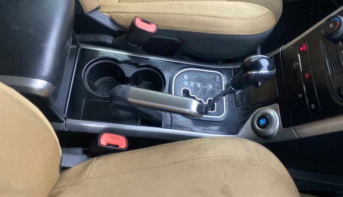 2018 Mahindra XUV500 W9 AT, Diesel, Automatic, 99,055 km, Gear Lever