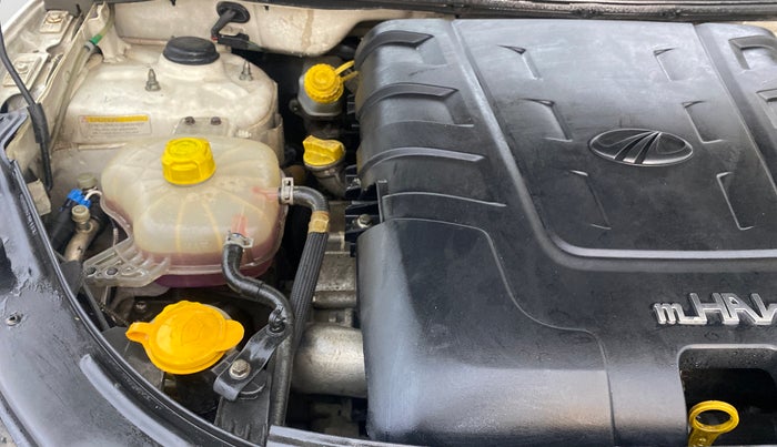 2018 Mahindra XUV500 W9 AT, Diesel, Automatic, 99,055 km, Engine View - Right