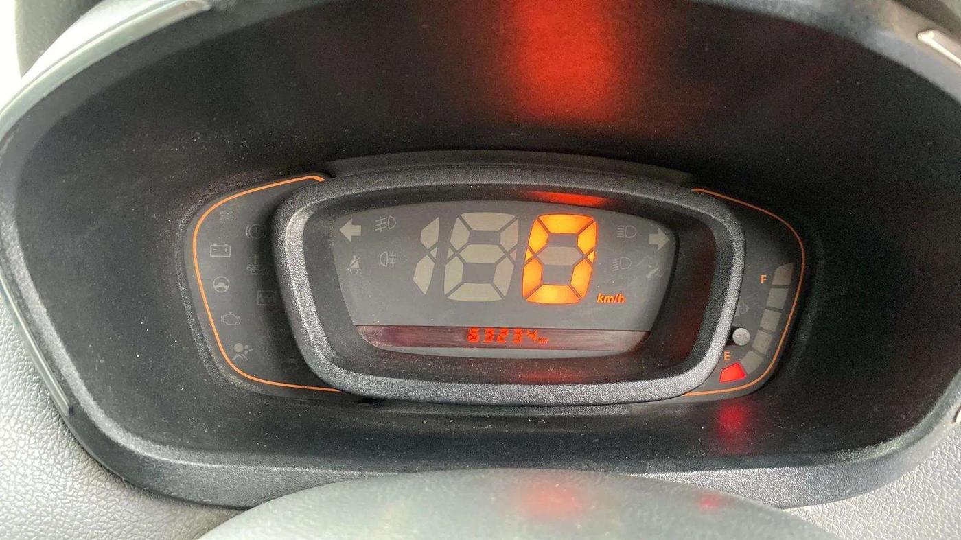 2016 Renault Kwid RXT 0.8, Petrol, Manual, 63,276 km, Odometer Image