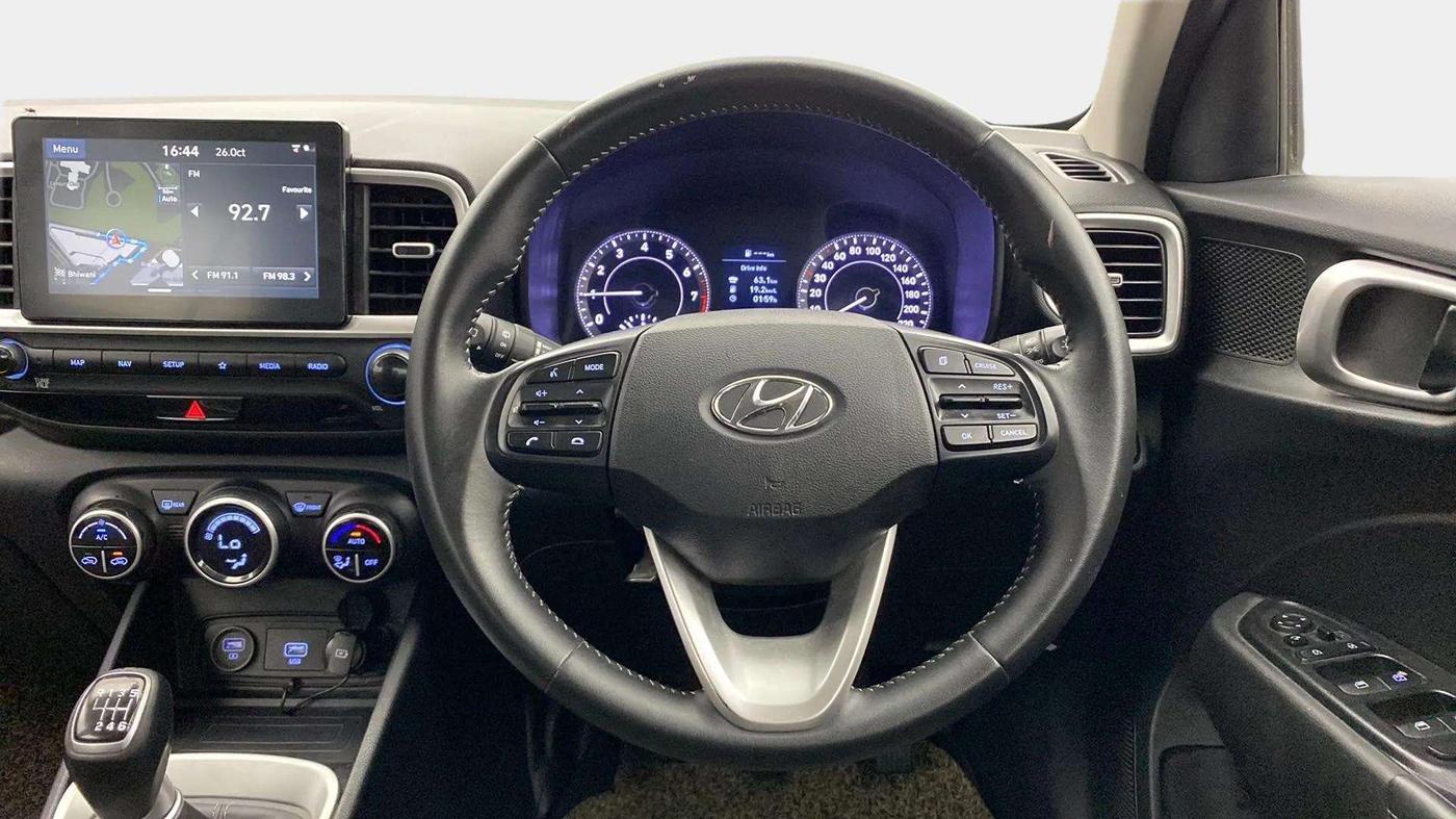 2019 Hyundai VENUE SX 1.0 (O) TURBO, Petrol, Manual, 83,916 km, Steering Wheel Close Up