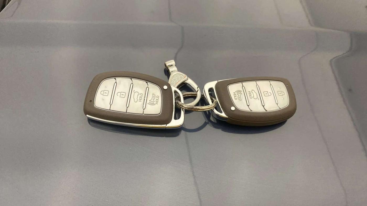 2020 Hyundai VENUE SX PLUS 1.0 TURBO DCT, Petrol, Automatic, 17,998 km, Key Close Up