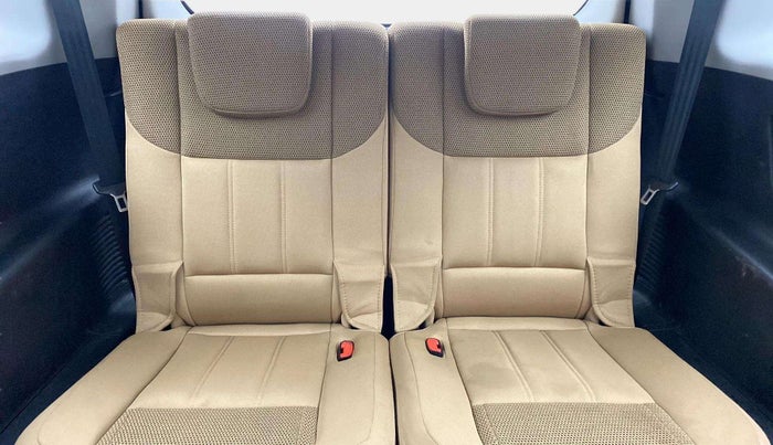2019 Mahindra XUV500 W9, Diesel, Manual, 38,734 km, Third Seat Row ( optional )
