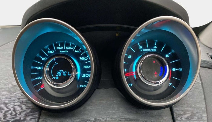 2019 Mahindra XUV500 W9, Diesel, Manual, 38,734 km, Odometer Image