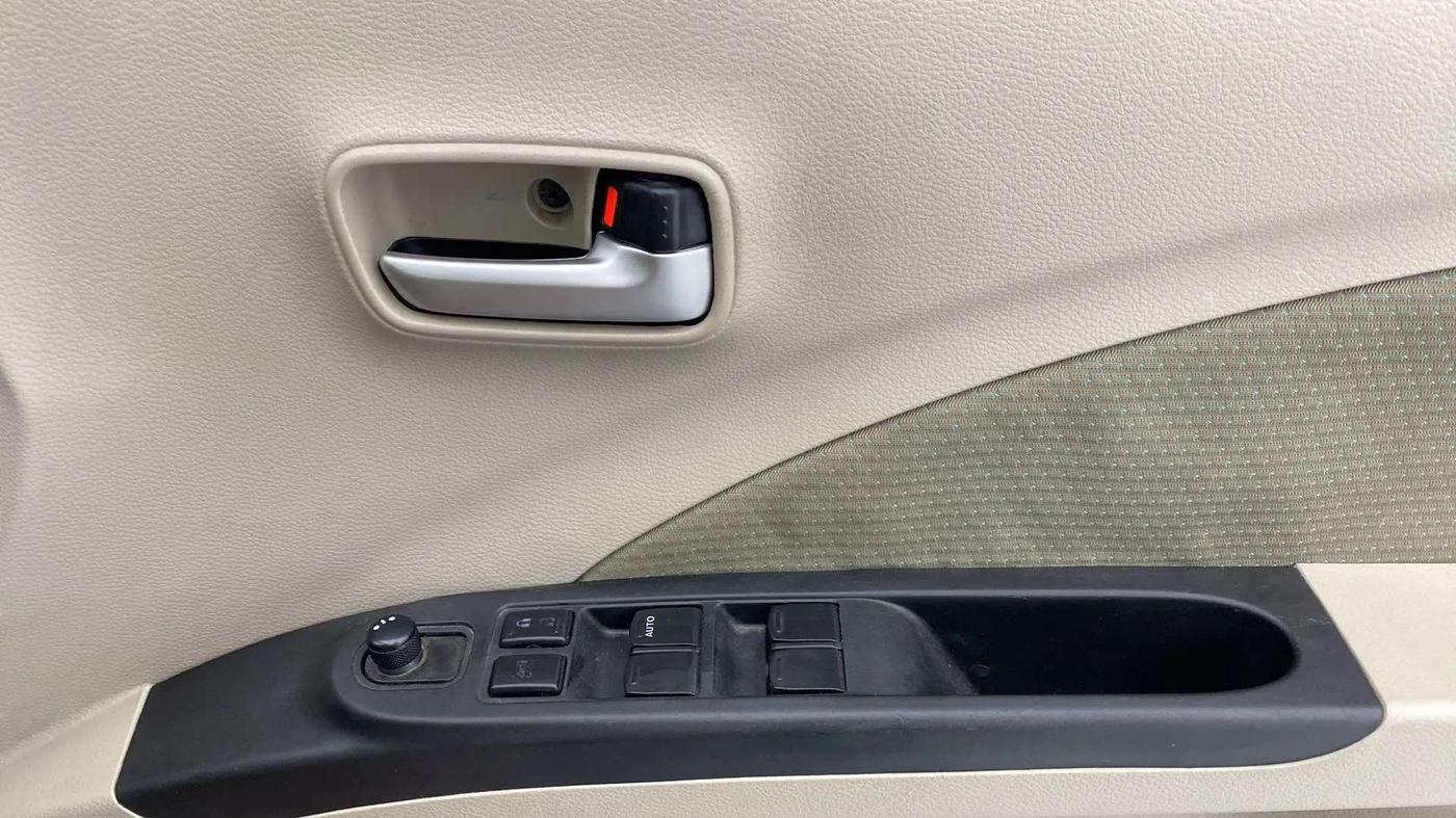 2018 Maruti Celerio ZXI, Petrol, Manual, 32,940 km, Driver Side Door Panels Control