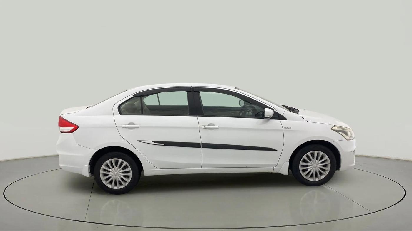 2018 Maruti Ciaz DELTA DIESEL 1.3, Diesel, Manual, 77,452 km, Right Side View