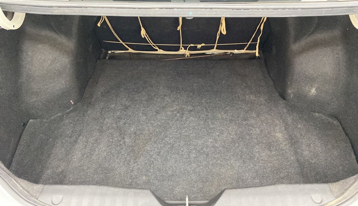 2018 Maruti Ciaz DELTA DIESEL 1.3, Diesel, Manual, 77,452 km, Boot Inside