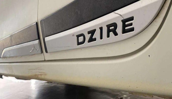 2022 Maruti Dzire ZXI, Petrol, Manual, 29,491 km, Left running board - Paint is slightly faded