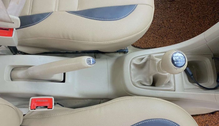 2015 Maruti Swift Dzire VDI, Diesel, Manual, 99,695 km, Gear Lever