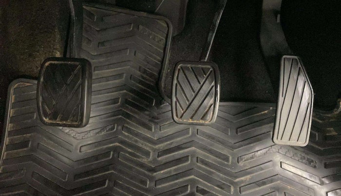 2018 Maruti IGNIS DELTA 1.2, Petrol, Manual, 42,825 km, Pedals