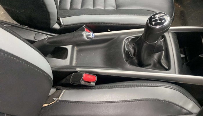 2016 Maruti Baleno DELTA PETROL 1.2, Petrol, Manual, 70,401 km, Gear Lever