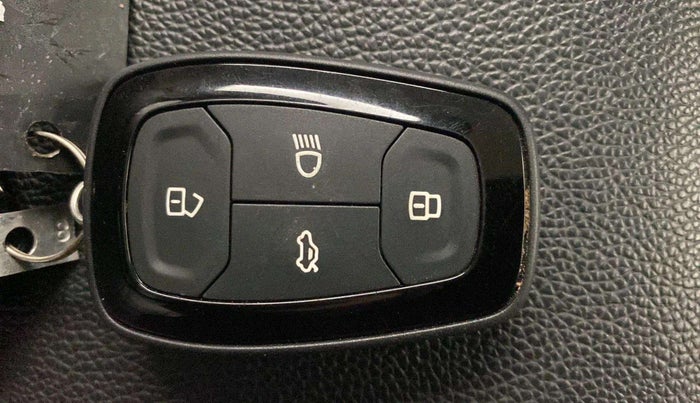 2021 Tata ALTROZ XT PETROL, Petrol, Manual, 30,516 km, Key Close Up