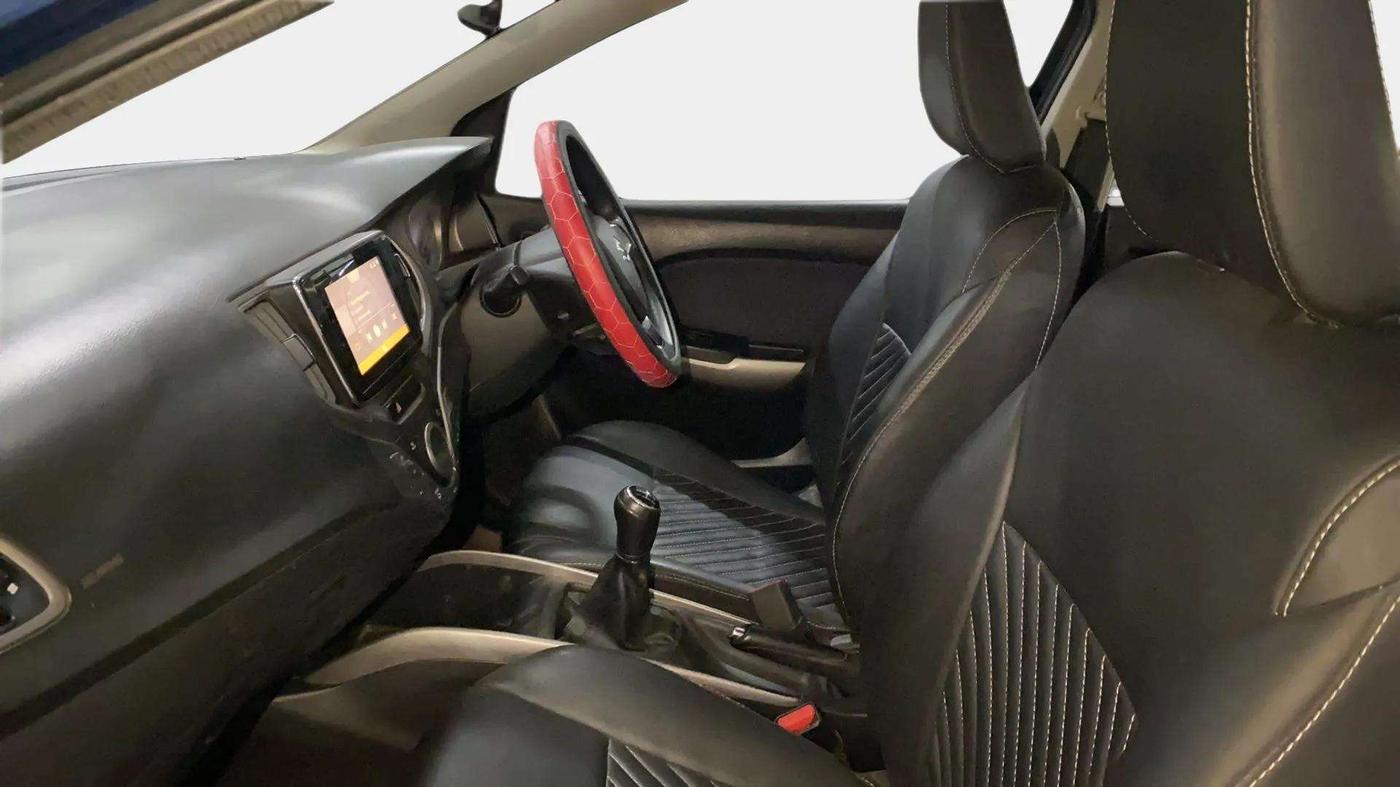 2020 Maruti Baleno ZETA PETROL 1.2, Petrol, Manual, 75,970 km, Right Side Front Door Cabin