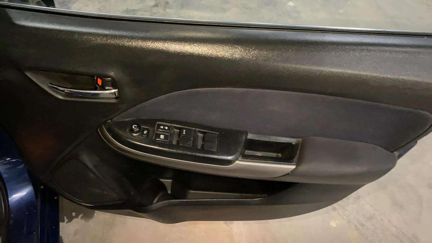 2020 Maruti Baleno ZETA PETROL 1.2, Petrol, Manual, 75,970 km, Driver Side Door Panels Control