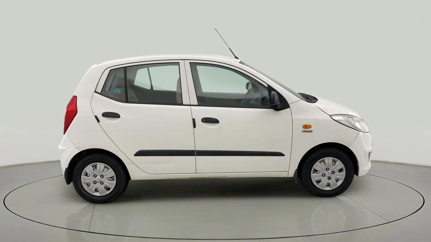 2013 Hyundai i10 MAGNA 1.1, Petrol, Manual, 46,490 km, Right Side View
