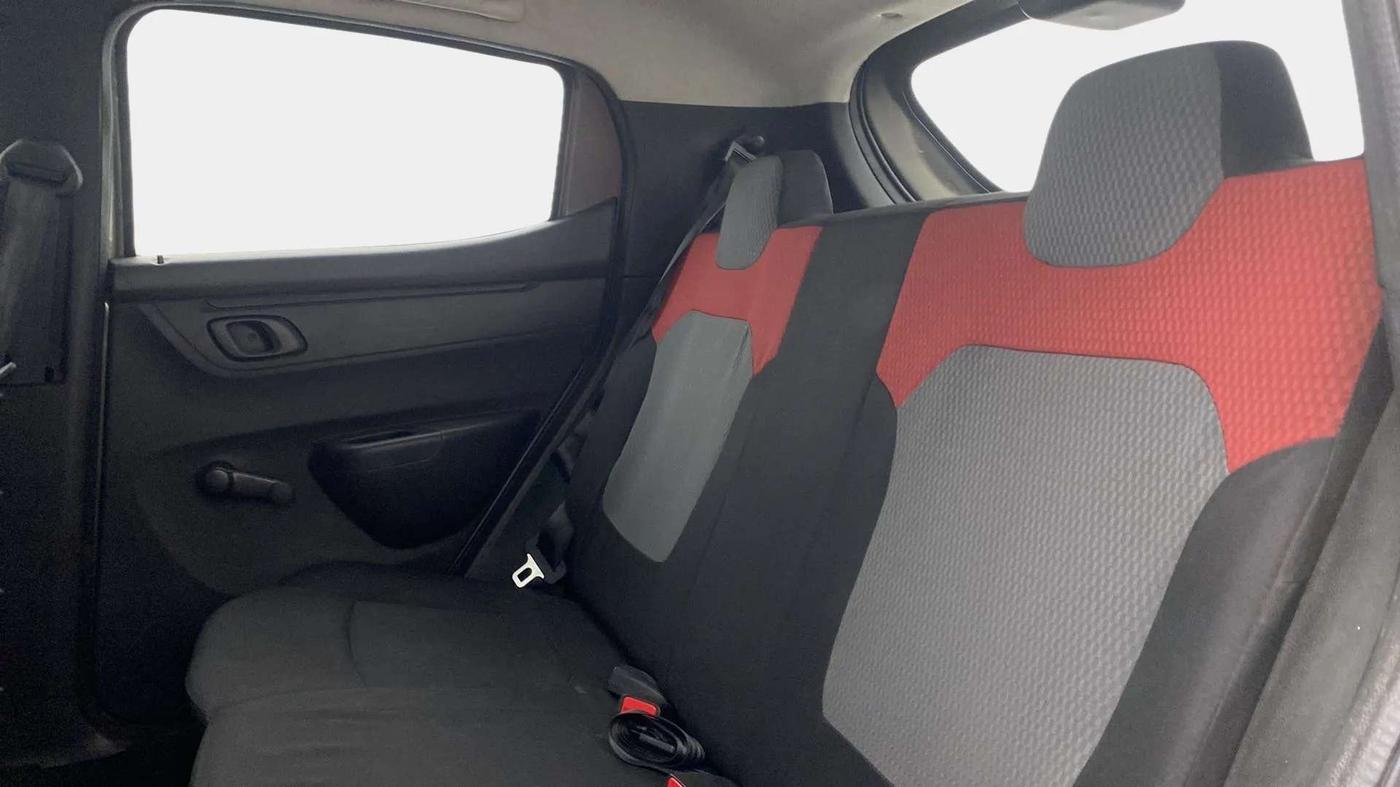 2017 Renault Kwid RXT 1.0, Petrol, Manual, 30,160 km, Right Side Rear Door Cabin