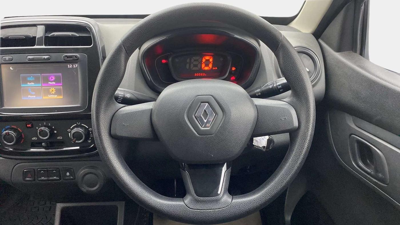 2017 Renault Kwid RXT 1.0, Petrol, Manual, 30,160 km, Steering Wheel Close Up