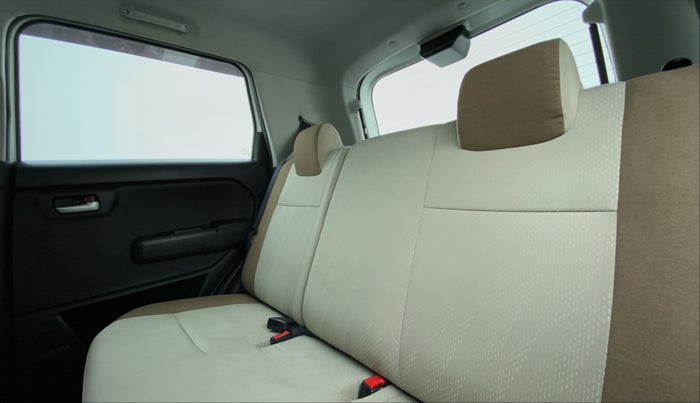 2019 Maruti New Wagon-R ZXI 1.2 old, Petrol, Manual, 20,705 km, Right Side Rear Door Cabin