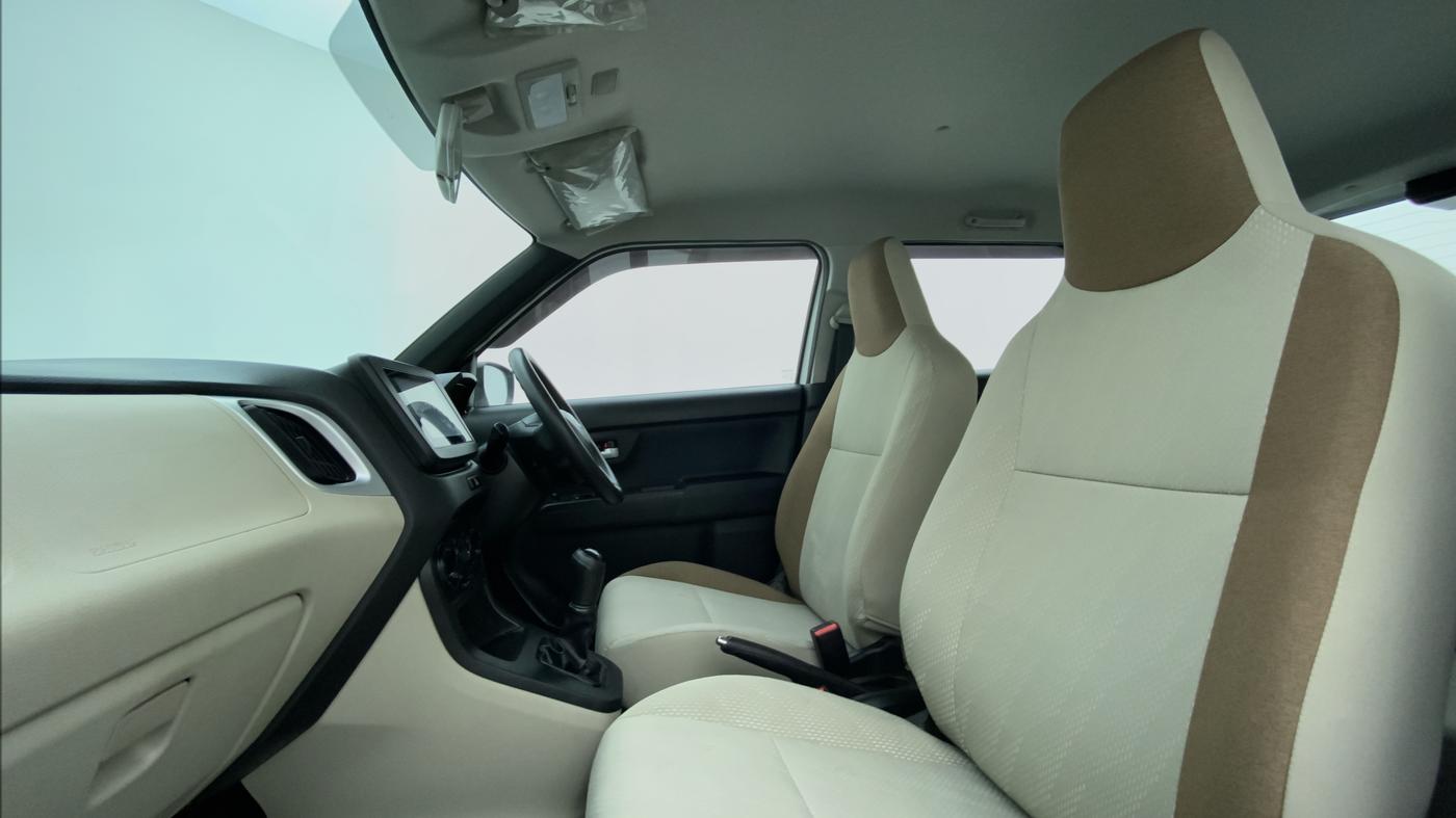 2019 Maruti New Wagon-R ZXI 1.2 old, Petrol, Manual, 20,705 km, Right Side Front Door Cabin