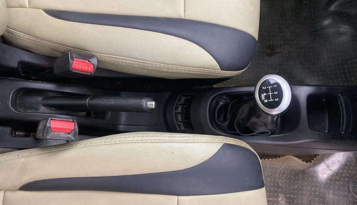 2015 Maruti Wagon R 1.0 VXI, Petrol, Manual, 53,450 km, Gear Lever