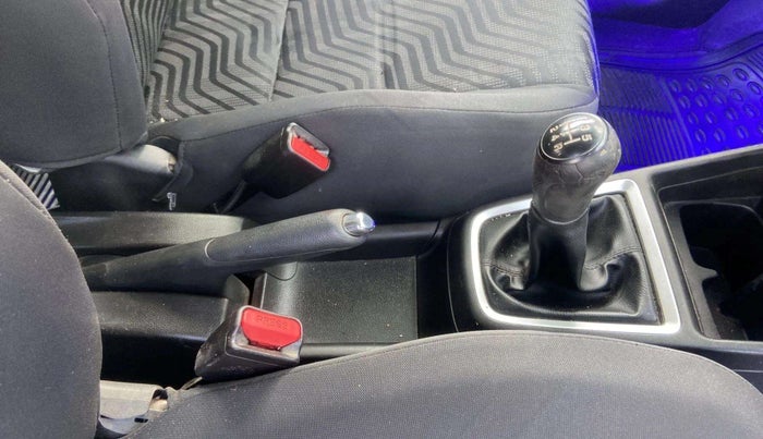 2019 Maruti Swift VXI, Petrol, Manual, 66,077 km, Gear Lever