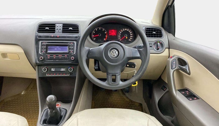 2013 Volkswagen Vento COMFORTLINE 1.6, Petrol, Manual, 93,817 km, Steering Wheel Close Up