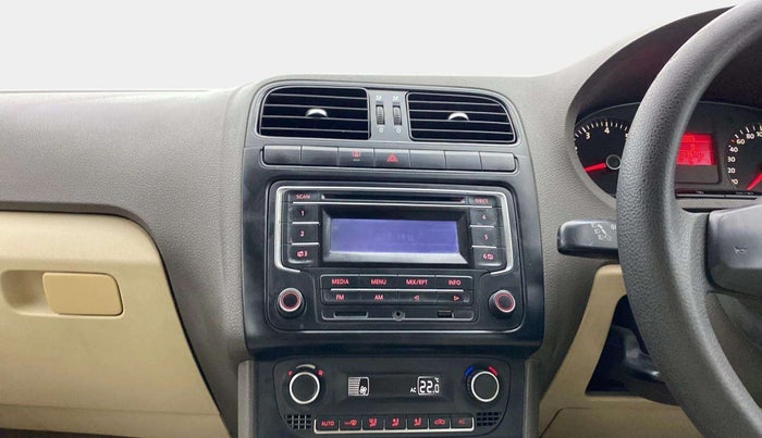2013 Volkswagen Vento COMFORTLINE 1.6, Petrol, Manual, 93,817 km, Air Conditioner