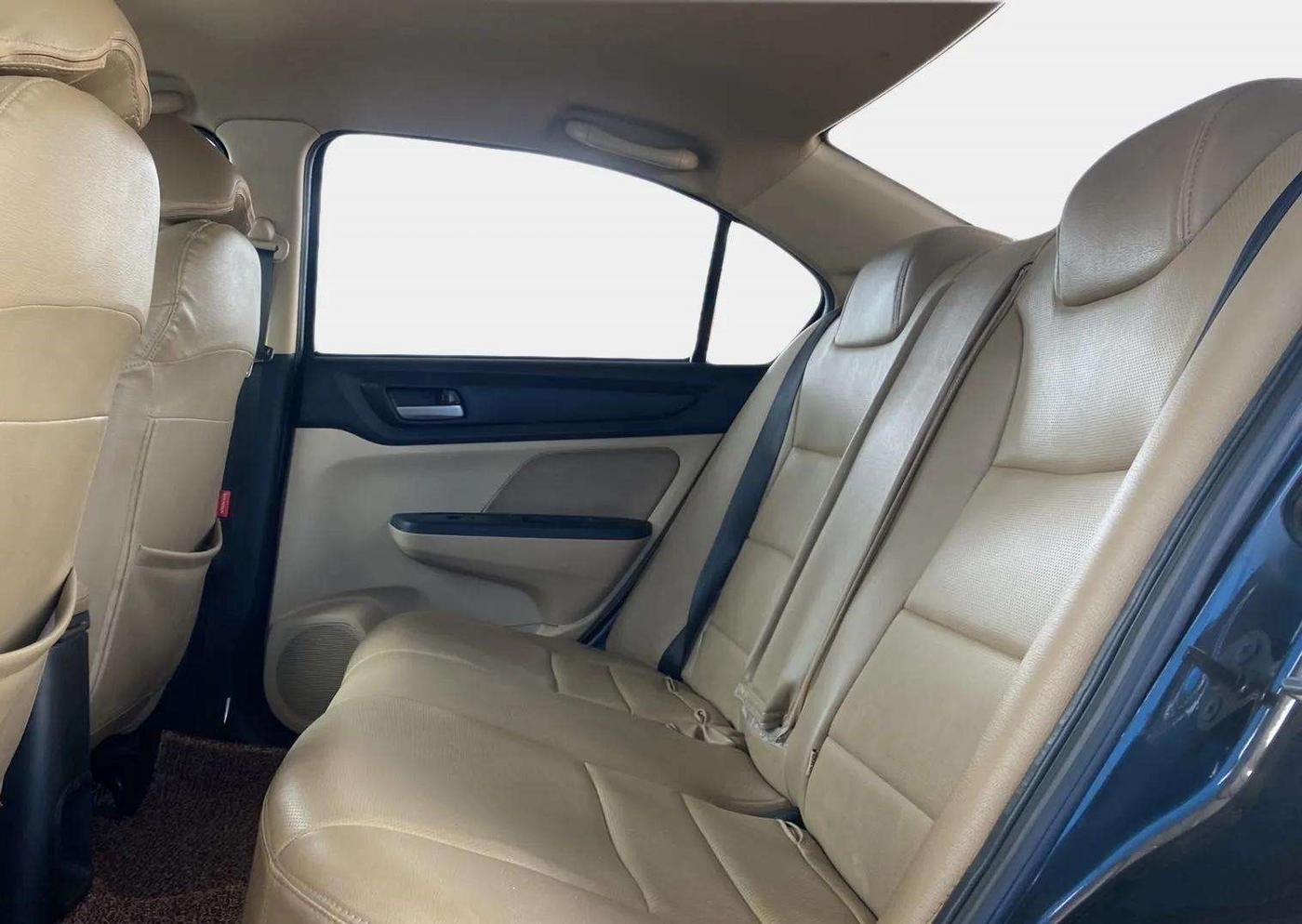 2023 Honda Amaze 1.2L I-VTEC VX, Petrol, Manual, 32,205 km, Right Side Rear Door Cabin