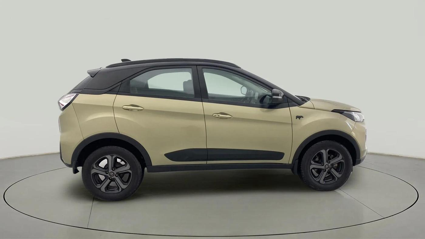 2022 Tata NEXON XZ PLUS DIESEL KAZIRANGA, Diesel, Manual, 31,474 km, Right Side View