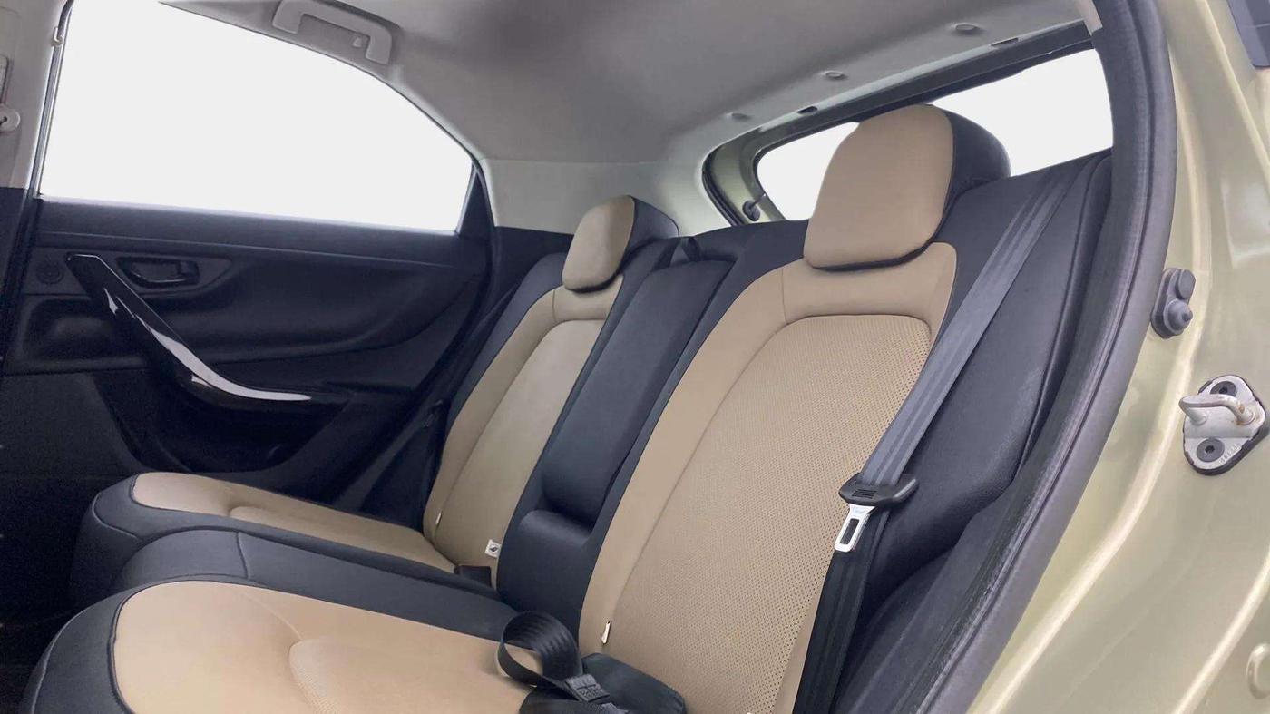2022 Tata NEXON XZ PLUS DIESEL KAZIRANGA, Diesel, Manual, 31,474 km, Right Side Rear Door Cabin