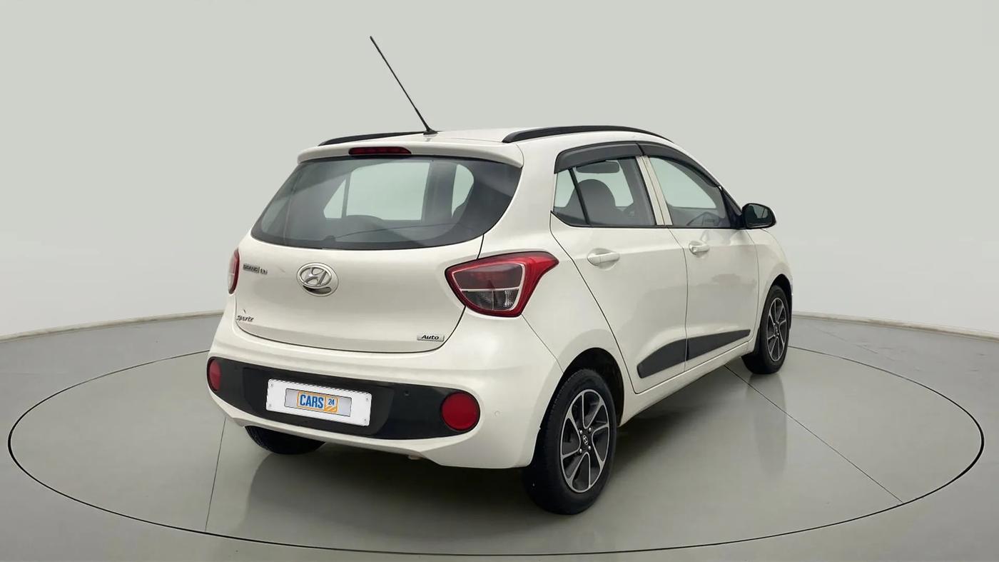 2017 Hyundai Grand i10 SPORTZ AT 1.2 KAPPA VTVT, Petrol, Automatic, 67,795 km, Right Back Diagonal