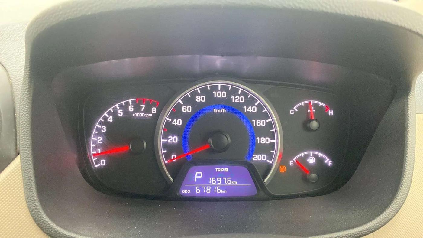 2017 Hyundai Grand i10 SPORTZ AT 1.2 KAPPA VTVT, Petrol, Automatic, 67,795 km, Odometer Image