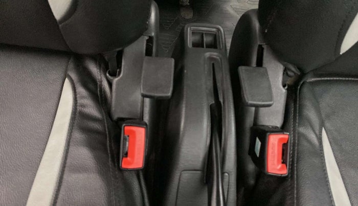 2019 Maruti Eeco 7 STR, CNG, Manual, 20,811 km, Driver Side Adjustment Panel