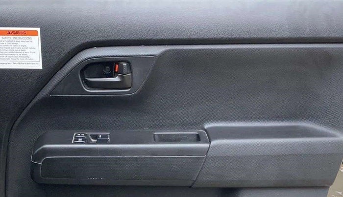 2021 Maruti New Wagon-R LXI CNG (O) 1.0, CNG, Manual, 28,695 km, Driver Side Door Panels Control