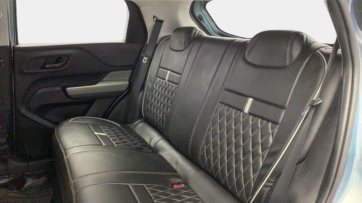 2022 Tata PUNCH ADVENTURE RHYTHM PACK MT, Petrol, Manual, 32,528 km, Right Side Rear Door Cabin