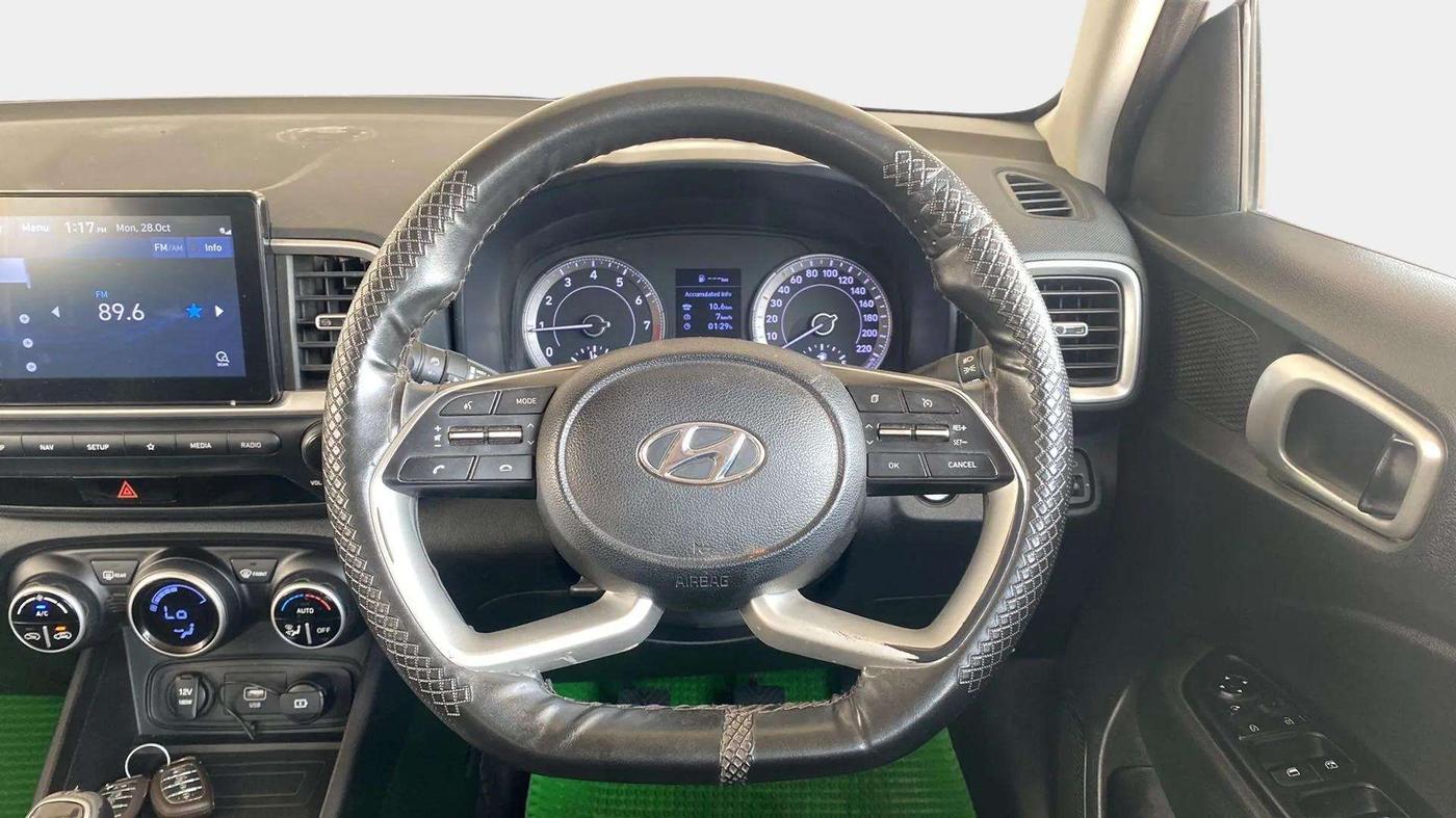 2020 Hyundai VENUE SX 1.0 (O) TURBO, Petrol, Manual, 47,402 km, Steering Wheel Close Up