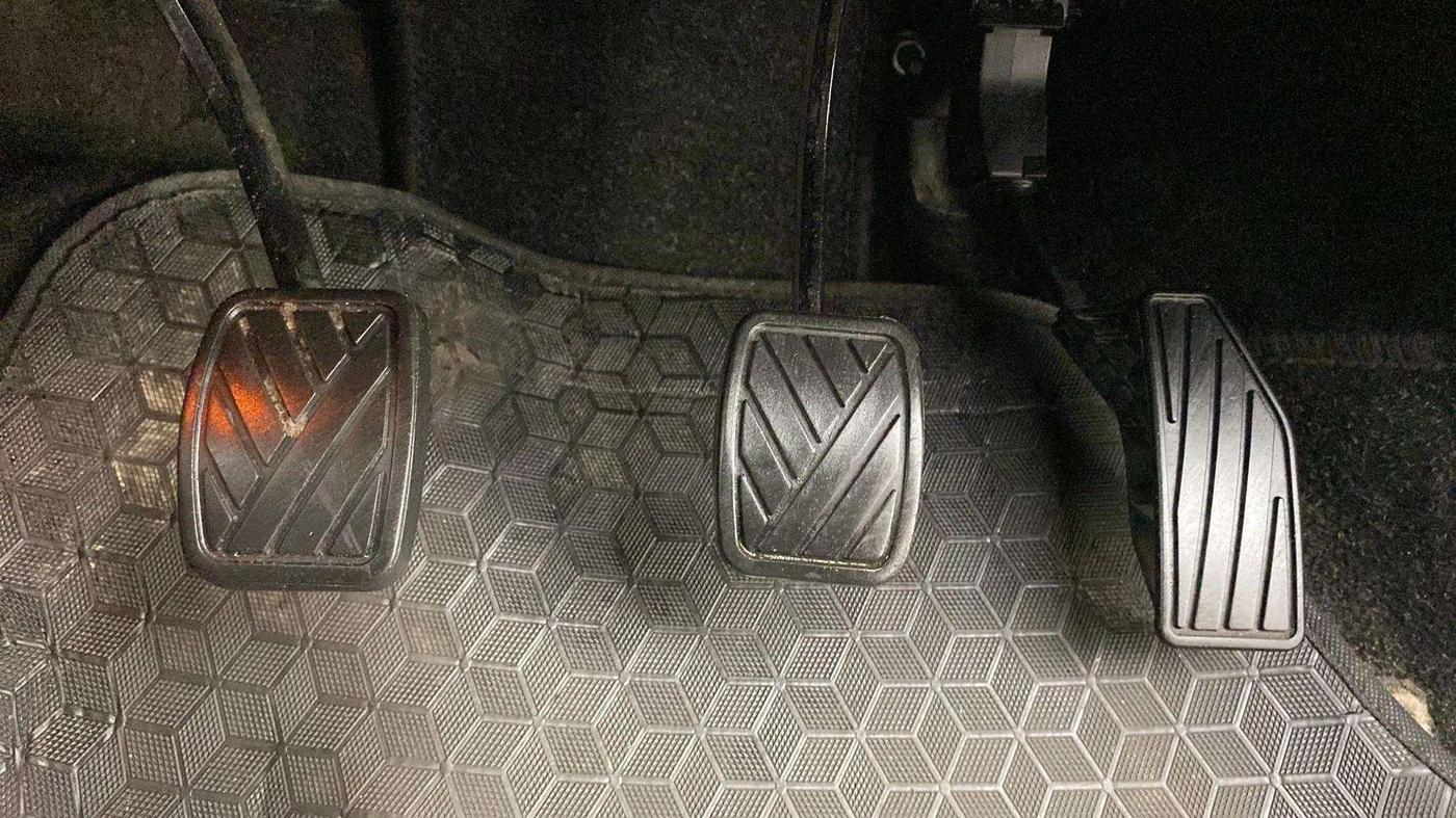 2019 Maruti Baleno ZETA PETROL 1.2, Petrol, Manual, 64,755 km, Pedals