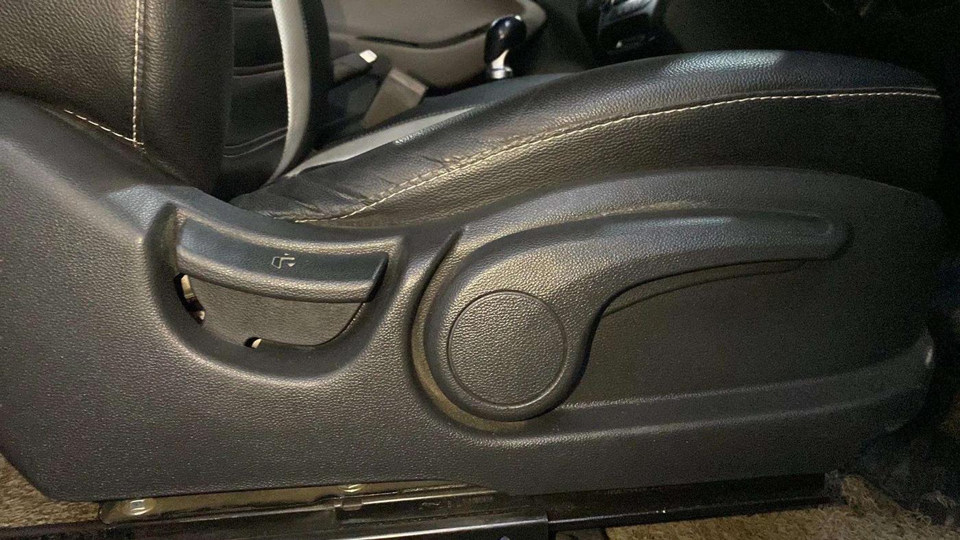 2019 Hyundai Elite i20 ASTA 1.2 (O), Petrol, Manual, 43,906 km, Driver Side Adjustment Panel